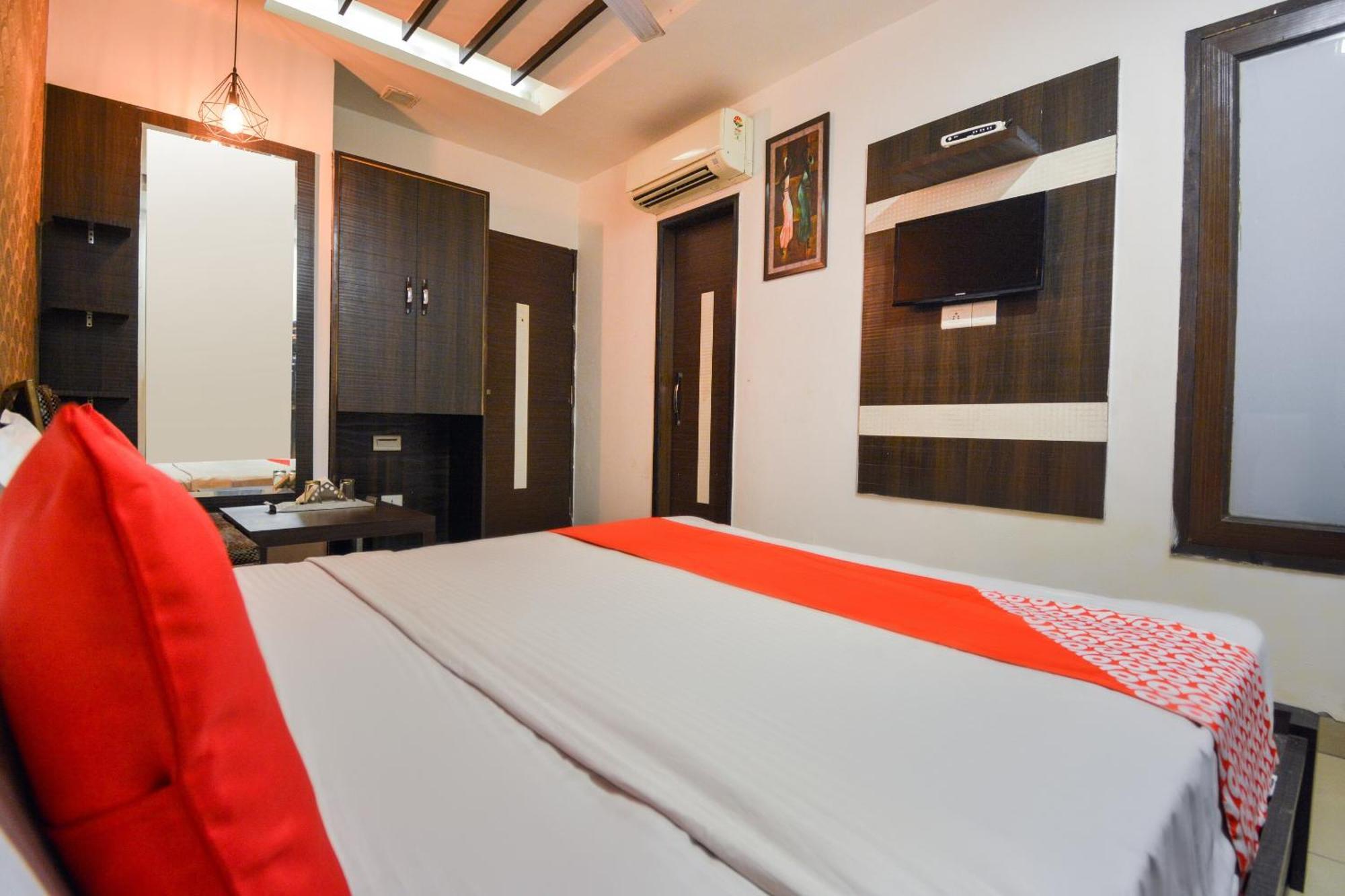 Hotel O Lexis Ludhijána Exteriér fotografie