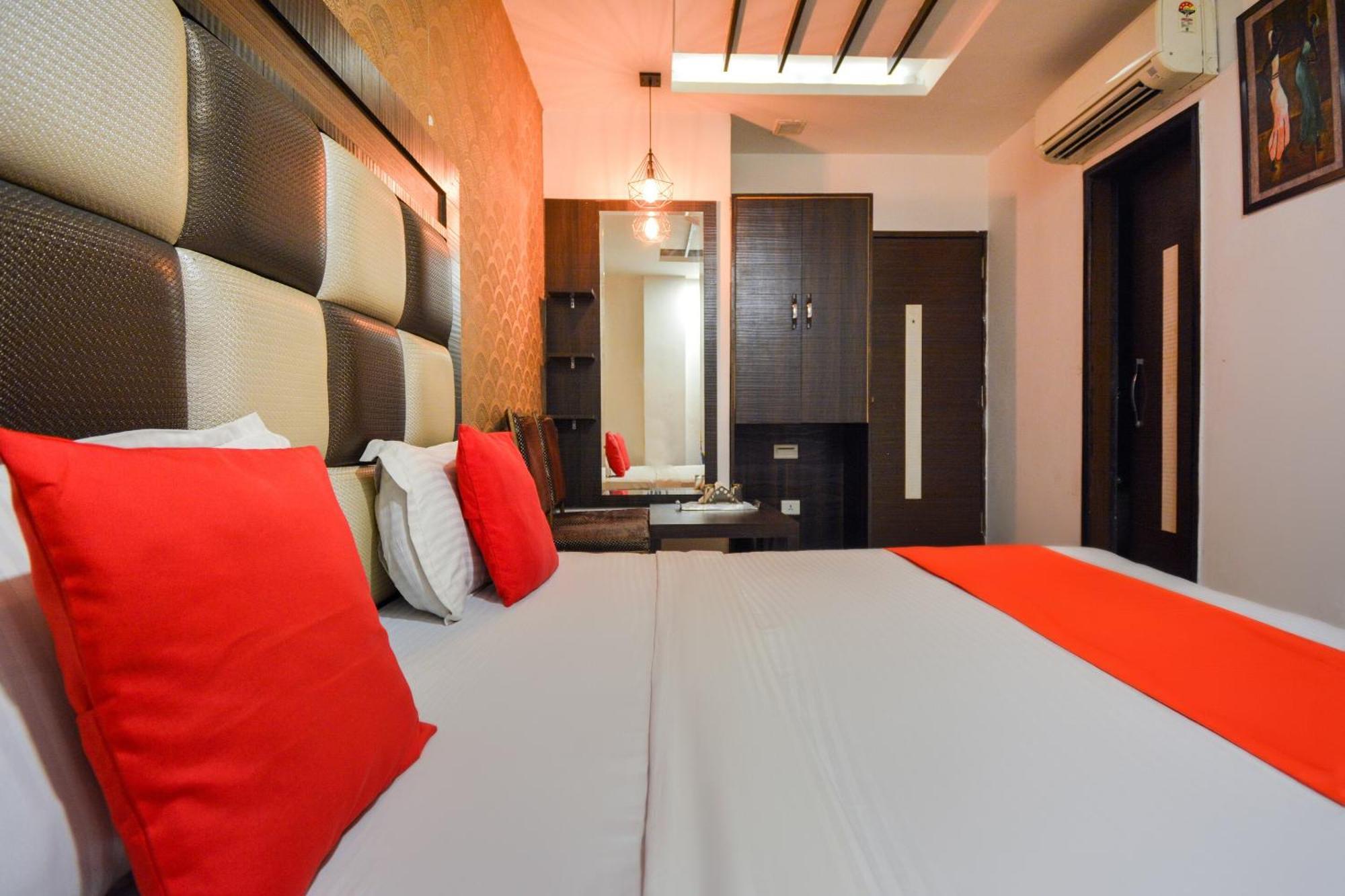 Hotel O Lexis Ludhijána Exteriér fotografie