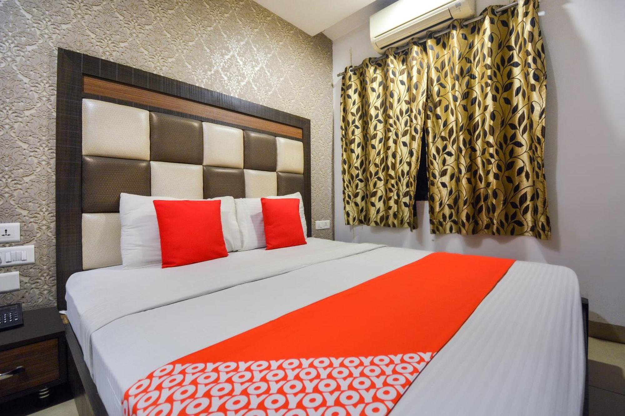 Hotel O Lexis Ludhijána Exteriér fotografie