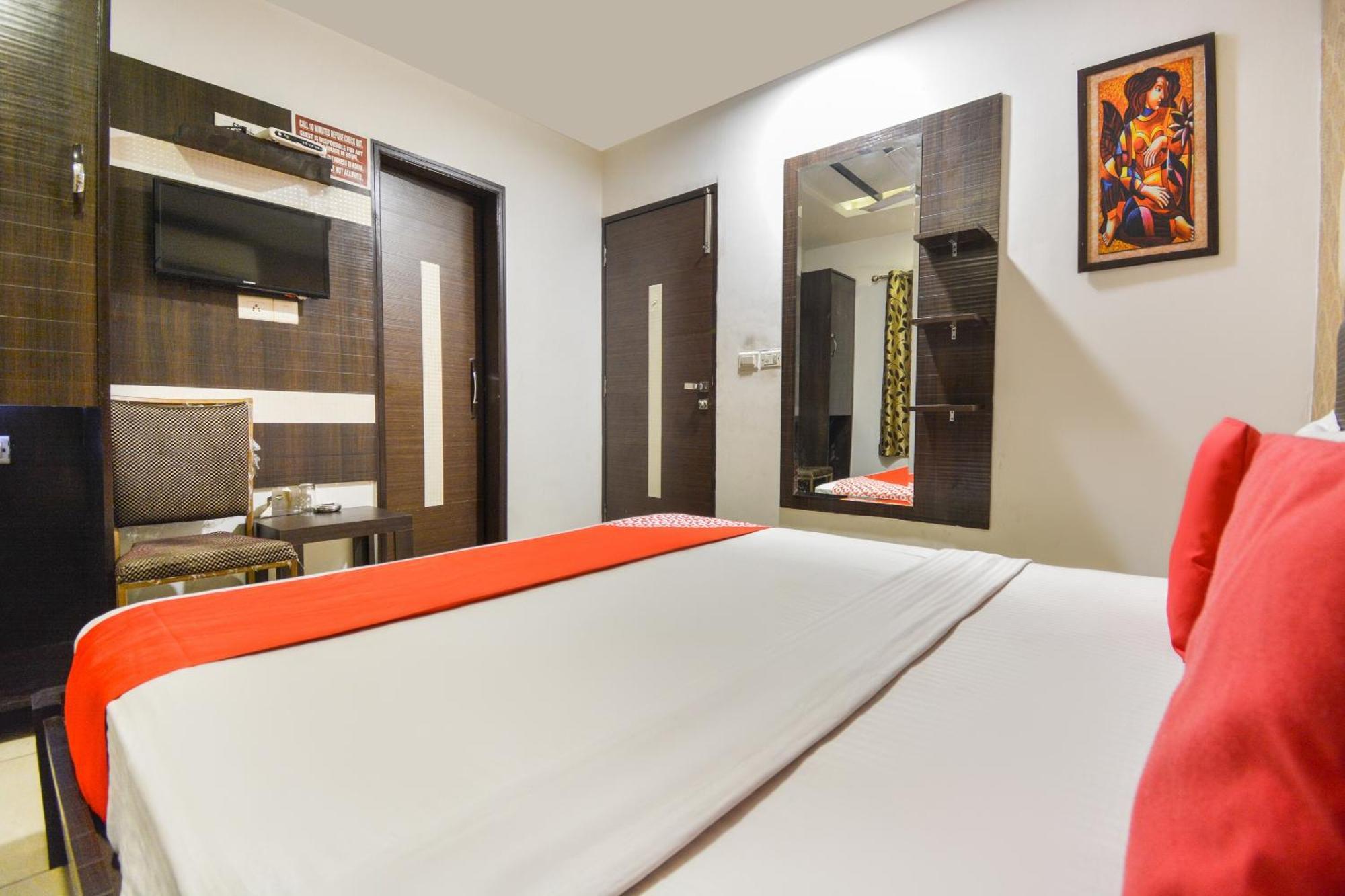 Hotel O Lexis Ludhijána Exteriér fotografie