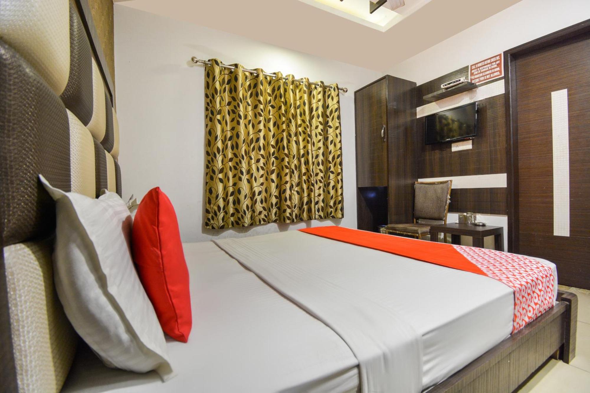 Hotel O Lexis Ludhijána Exteriér fotografie
