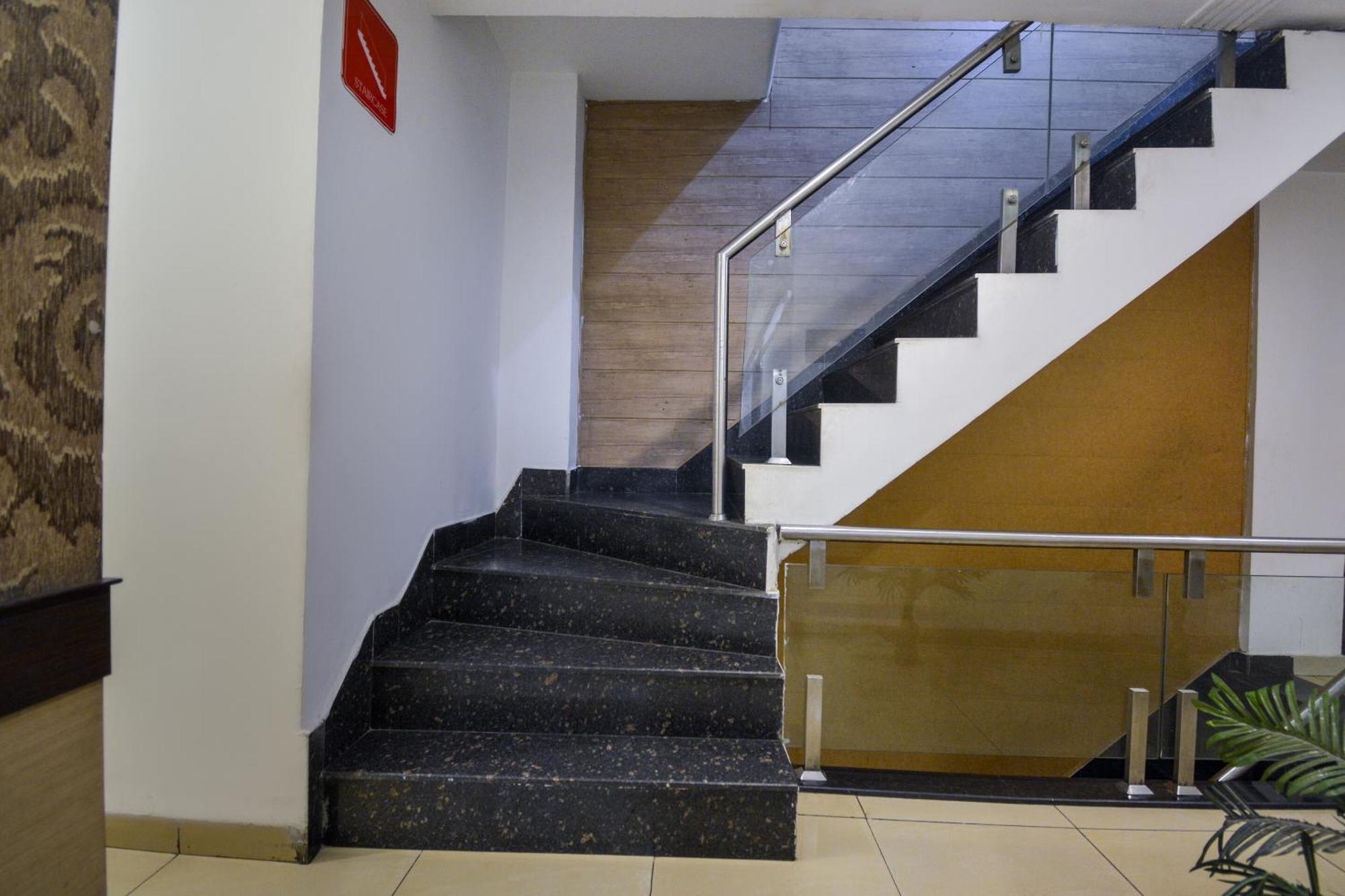 Hotel O Lexis Ludhijána Exteriér fotografie